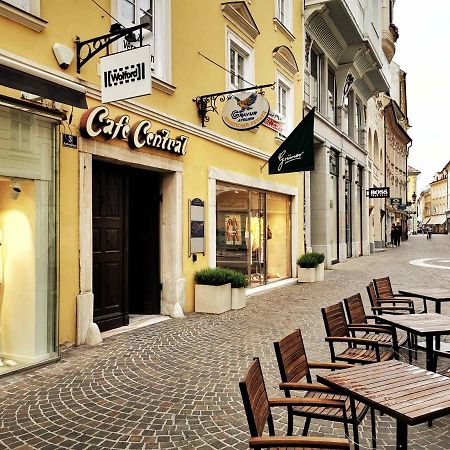 Ferienwohnung Himmelberg 80M2 In Der Altstadt Und Toll Fuer Familien Κλάγκενφουρτ Εξωτερικό φωτογραφία